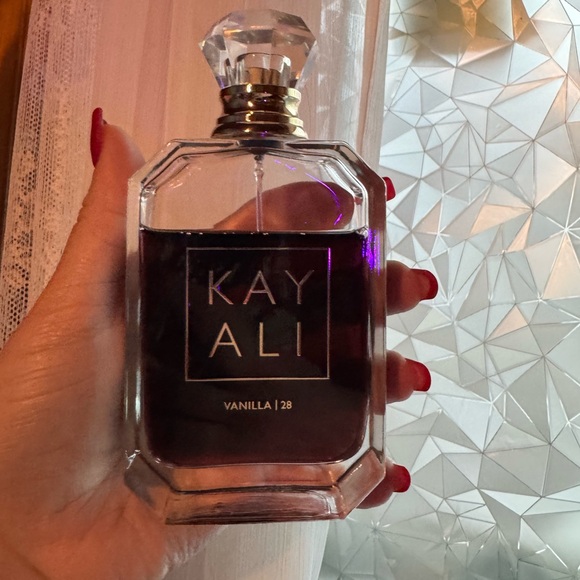 KayAli vanilla 28 perfume - Picture 1 of 4